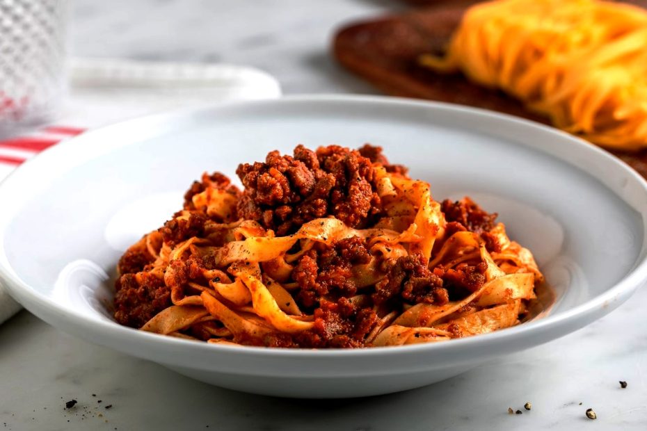 Тальятелле болоньєзе